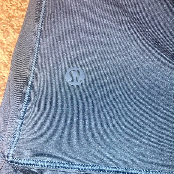 LULULEMON! long sleeve shirt - Picture 3 of 6